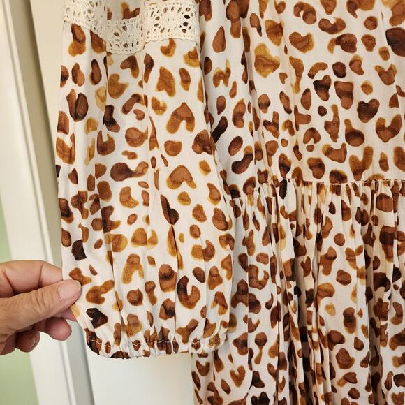 Cato Animal Print Top Tunic Lace Sleeve Ruffle Hem Button Front Lightweight LG - Picture 6 of 10